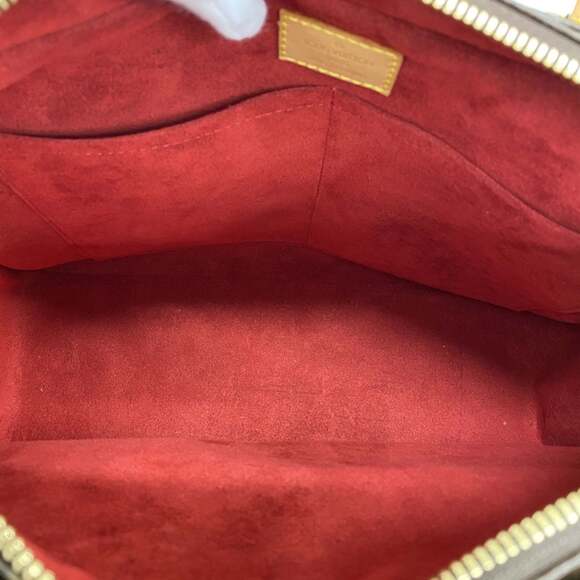 LOUIS VUITTON Brown Monogram Tote Bag - Picture 4 of 9